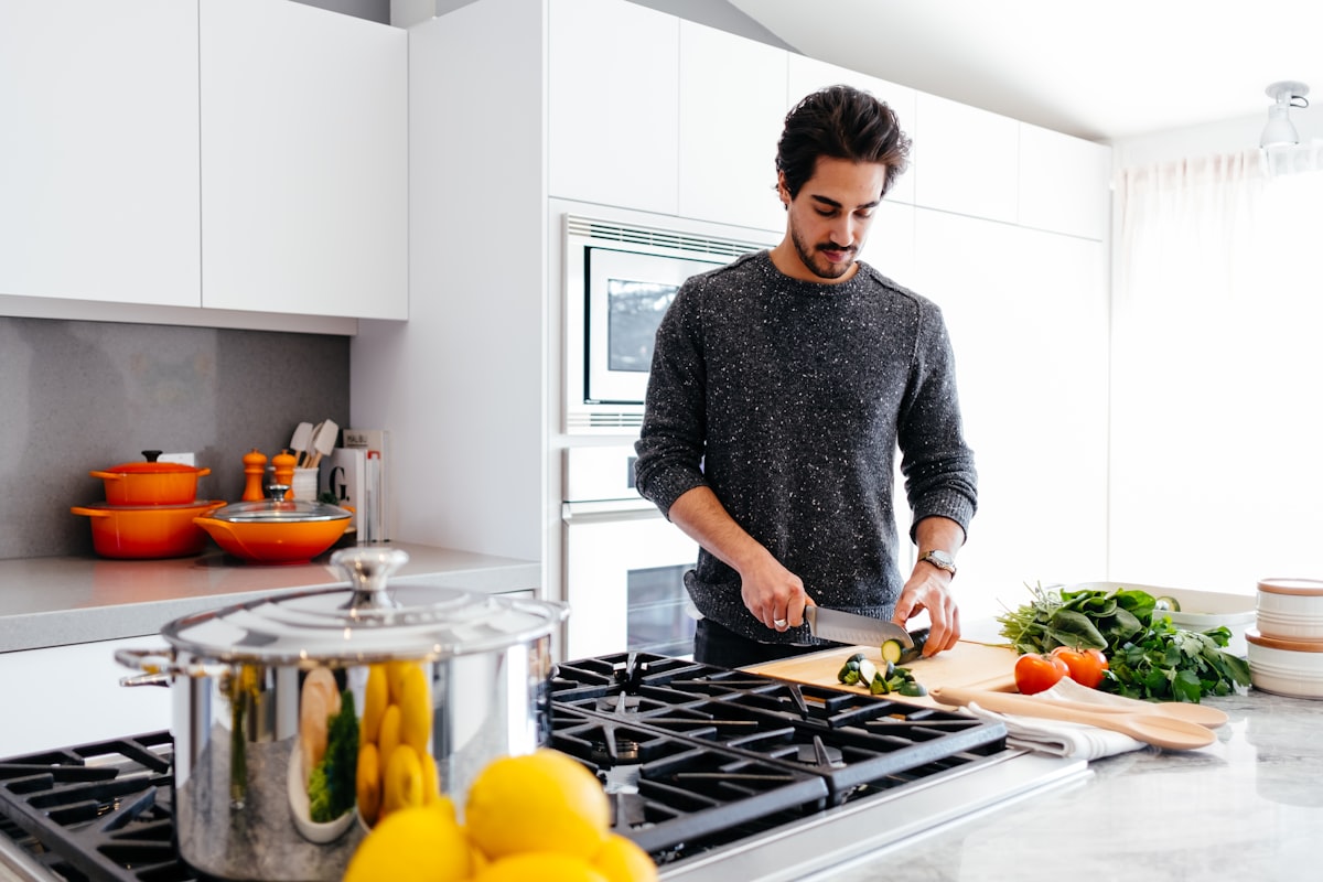 Properly seared fish with lemon and vegetables
